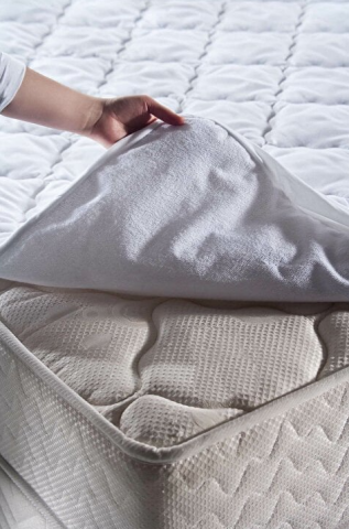 DOQU COMFYLİNE SIVI GEÇİRMEZ FİTTED ALEZ